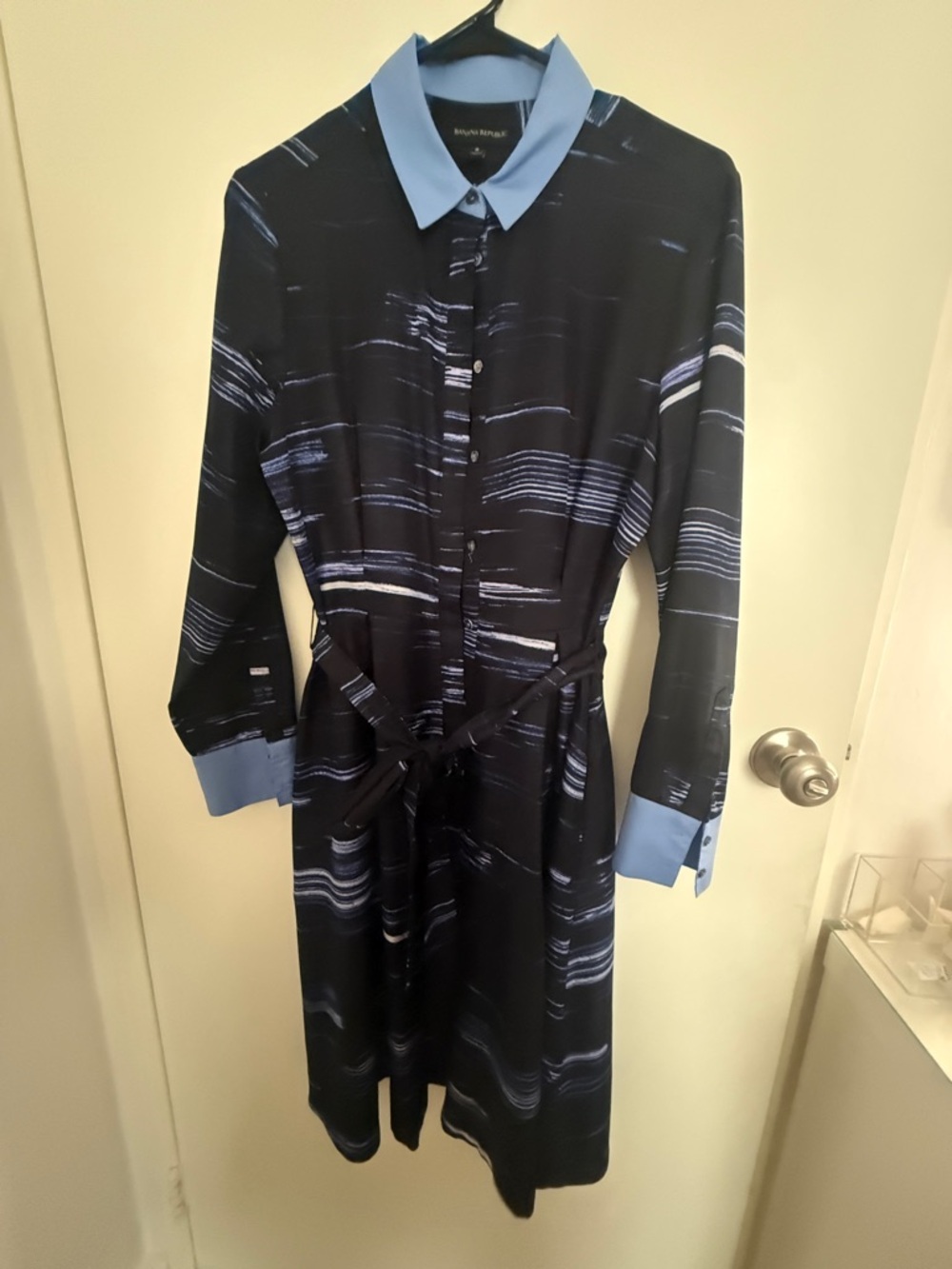 Women's Black and Blue Belted Shirt Dress bana